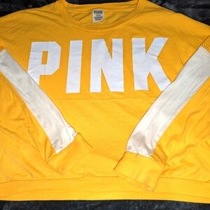Vs Pink medium top
